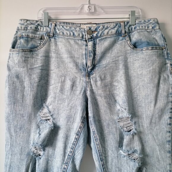 Cato Denim Womens Blue High Rise Distressed Capri Jeans Plus Size 18W - Picture 3 of 7